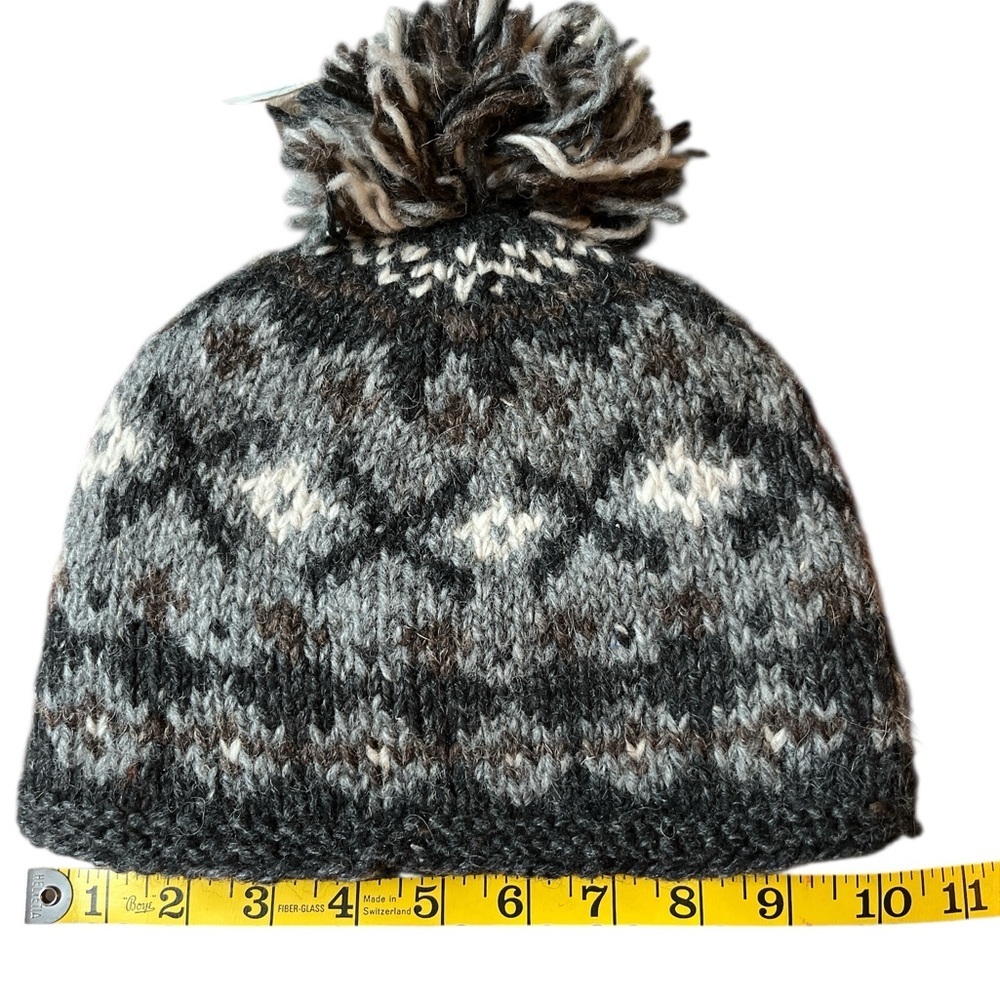 Collection Royal Cozy Knit Pom-Pom Fleece Lined Beanie - Black and Gray NWT - Picture 6 of 7